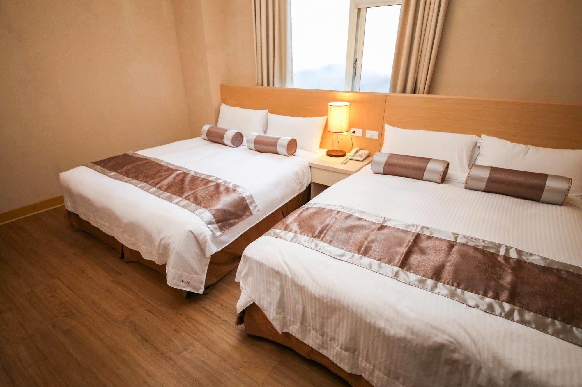 Together Hotel Hualien Zhongshan Ngoại thất bức ảnh